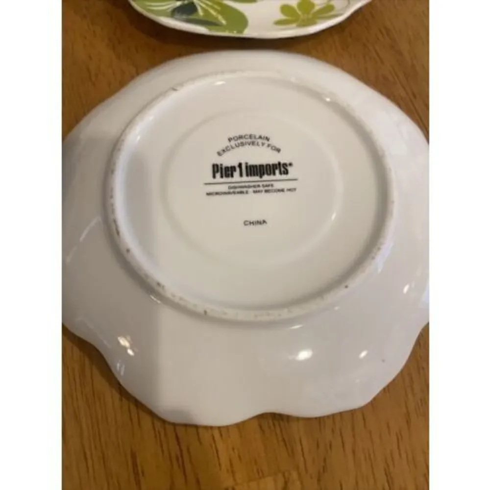 4 PIER 1 IMPORTS PORCELAIN WITH SCALLOP EDGE SAUCERS DIPPING DISHES 5.5 INCHES